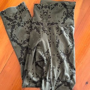 Lulu lemon cropped leggings